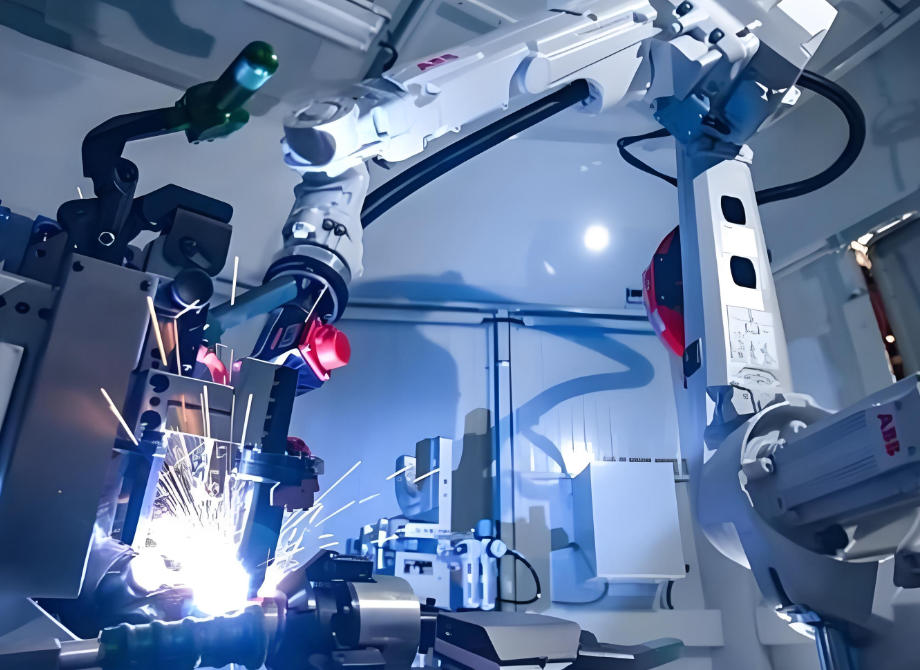 激光焊接机器人为什么能实现高效精准智能生产? 激光焊接机器人为什么能实现高效精准智能生产?