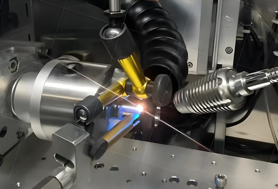 激光设备:焊接过程可自动化焊缝跟踪与纠偏